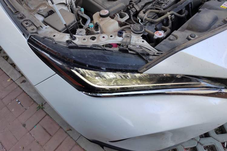 Used Toyota Harrier 2022 Dual-Engine 2.5L CVT Two-Wheel Drive Luxury Edition
