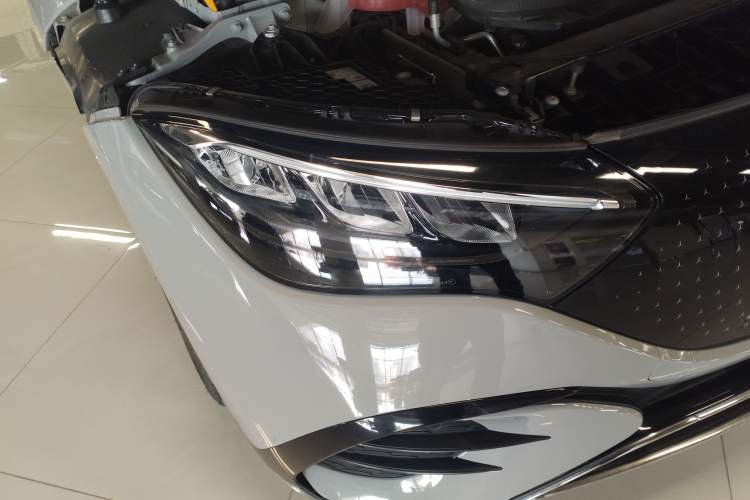 Used Mercedes-Benz EQE 2022 350 Luxury Edition Right Front Headlight