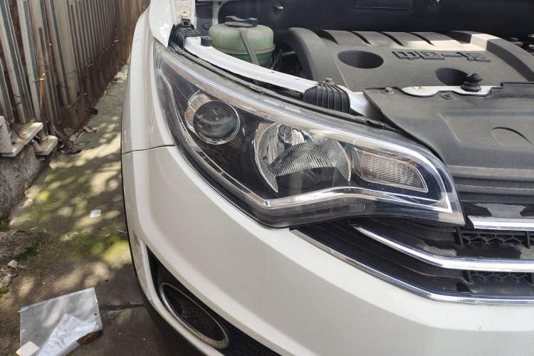 Used FAW Senya R7 2016 1.6L Manual Luxury Version
