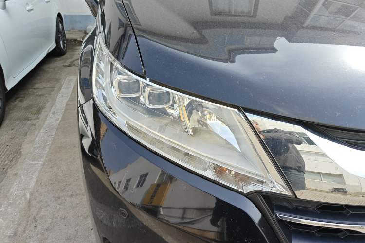 Used Honda Odyssey 2017 2.4L Supreme Edition Right Front Headlight