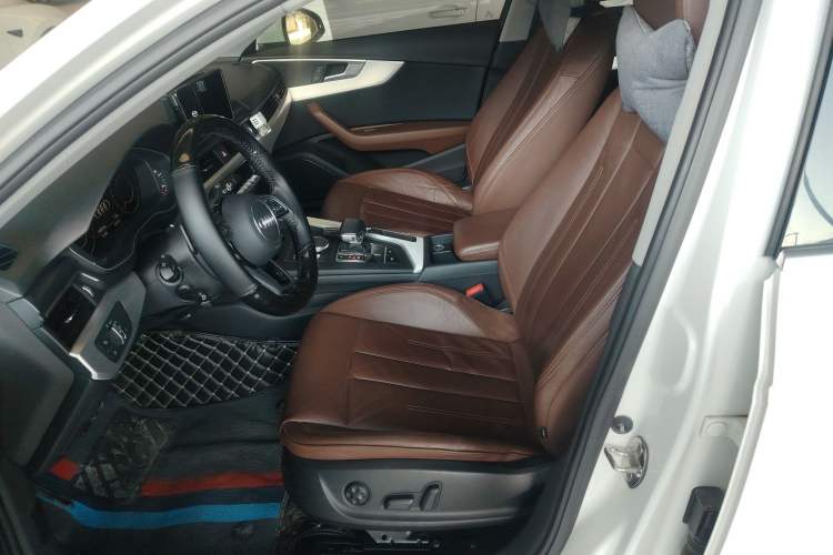 Used Audi A4L 2019 40 TFSI Fashion Version China V