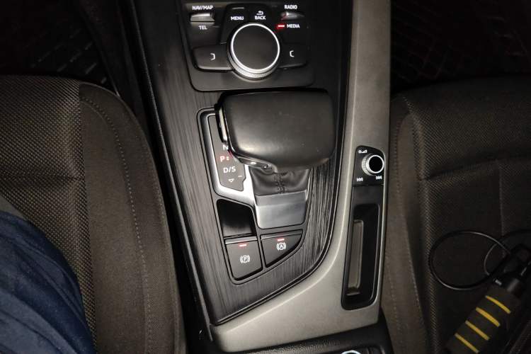 Used Audi A4L 2019 40 TFSI Ambition China VI