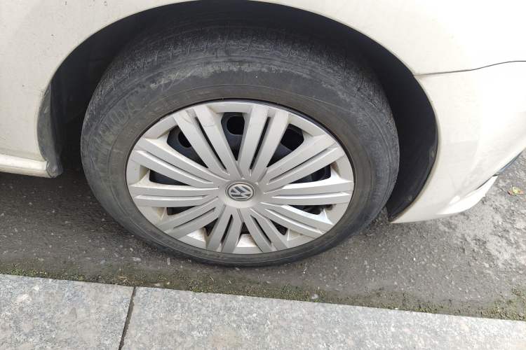 Used Volkswagen Polo 2016 1.6L Automatic Comfort Model
