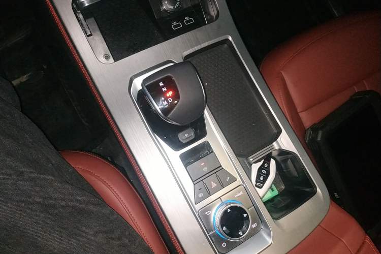 Used JETOUR X70 PLUS 2025 Champion Edition 1.5T DCT Champion PRO 5-Seater Gear Lever