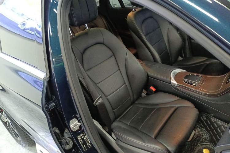 Used Mercedes-Benz GLC 2020 GLC 300 L 4MATIC Luxury Model
