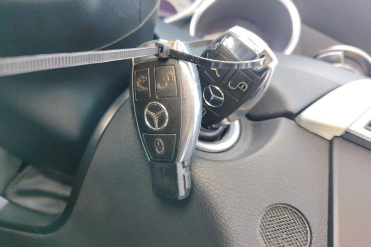 Used Mercedes-Benz C-Class 2011 C 200 Fashion Travel Edition
