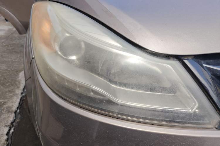 Used JMC Yusheng S350 2013 2.4T Automatic 4x4 Diesel Ultra-Luxury 5-Seater Right Front Headlight