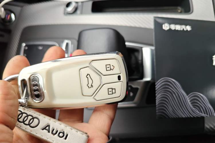 Used Audi Q5L 2020 45 TFSI Prestige Fashion Model Vehicle Key