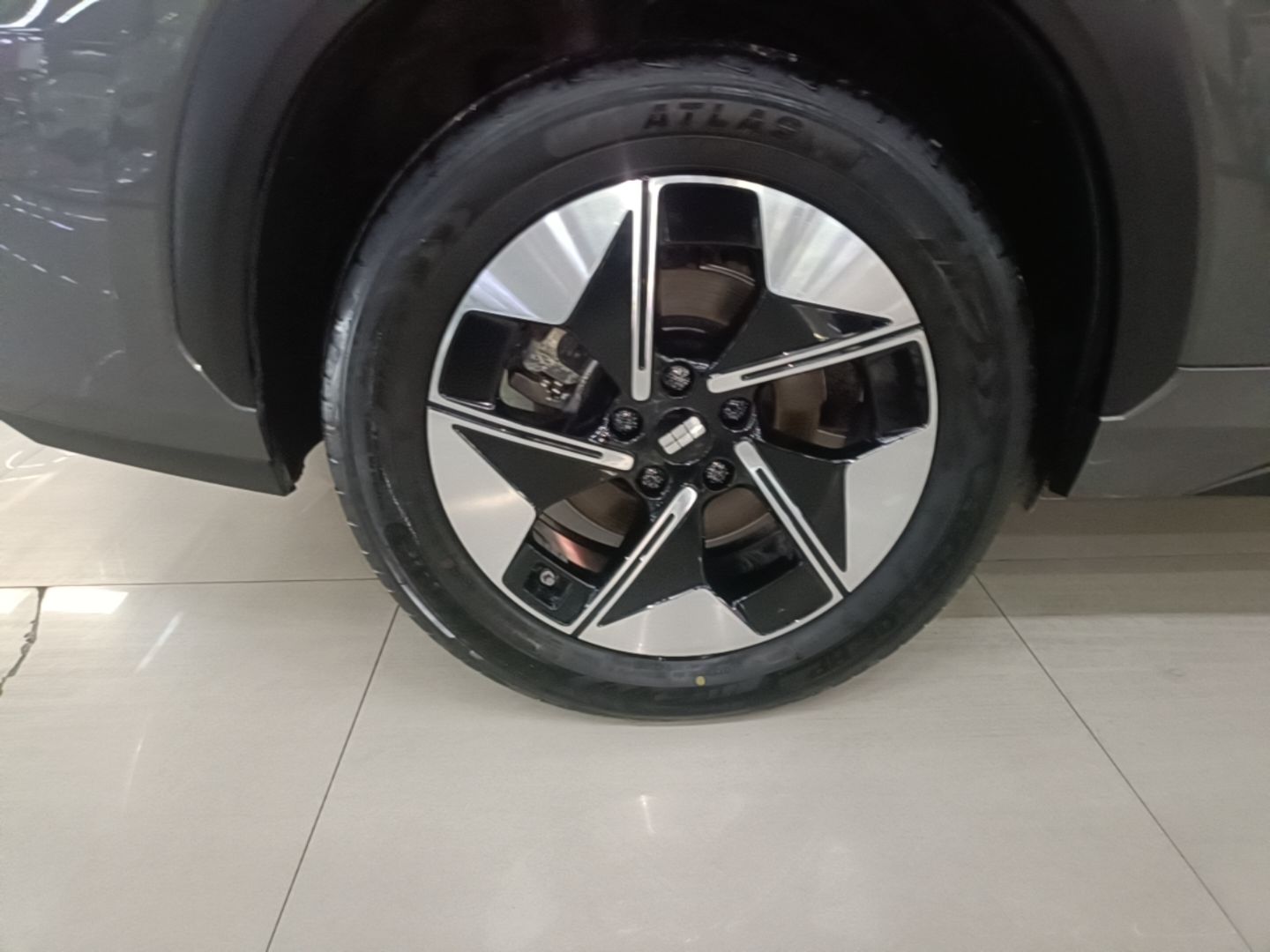 Geely Galaxy E5 2026 Model 610km Exploration+ Edition — снимка 11