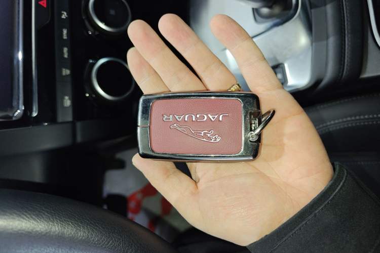 Used Jaguar E-PACE 2018 P200 S China VI Vehicle Key