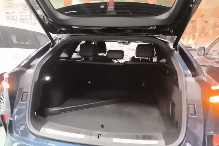 Used Wey Mocha New Energy 2024 Hi4 Four-Wheel Drive Long-Range Version Trunk