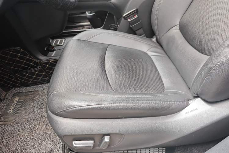 Used Toyota SIENNA 2021 2.5L Hybrid Premium Edition Left Front Seat