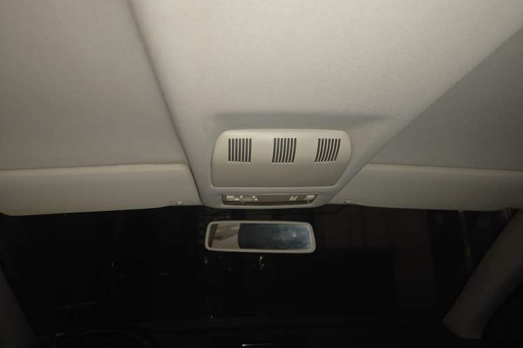 Used Skoda Octavia 2015 Classic Model 1.6L Manual Eado Version
