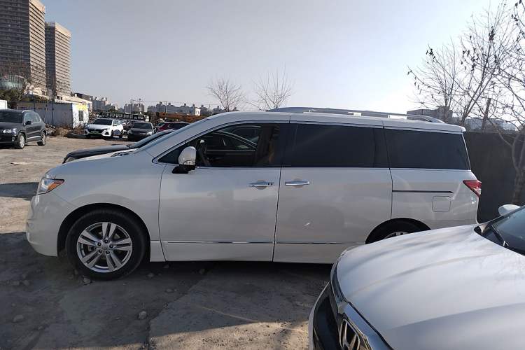 Used Nissan Quest 2015 3.5L SL
