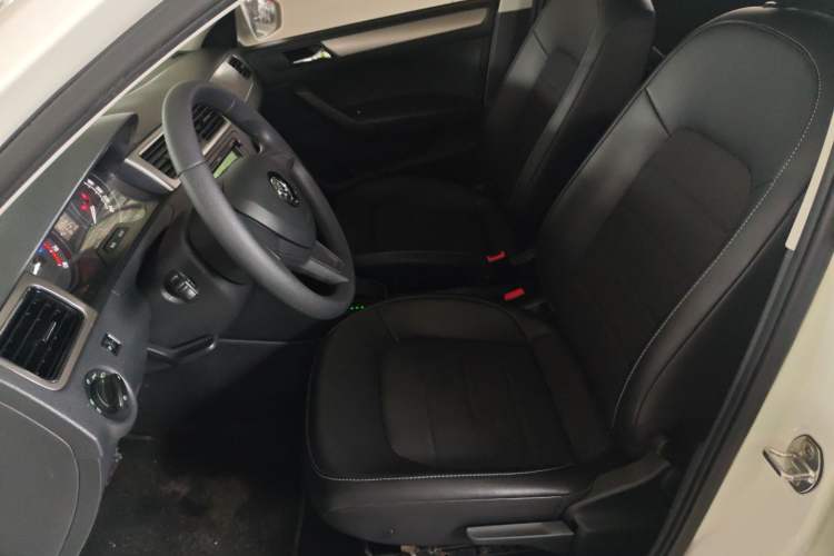 Used Skoda Rapid Spaceback 2016 Revised 1.6L Automatic Chuanxing Version Left Front Seat