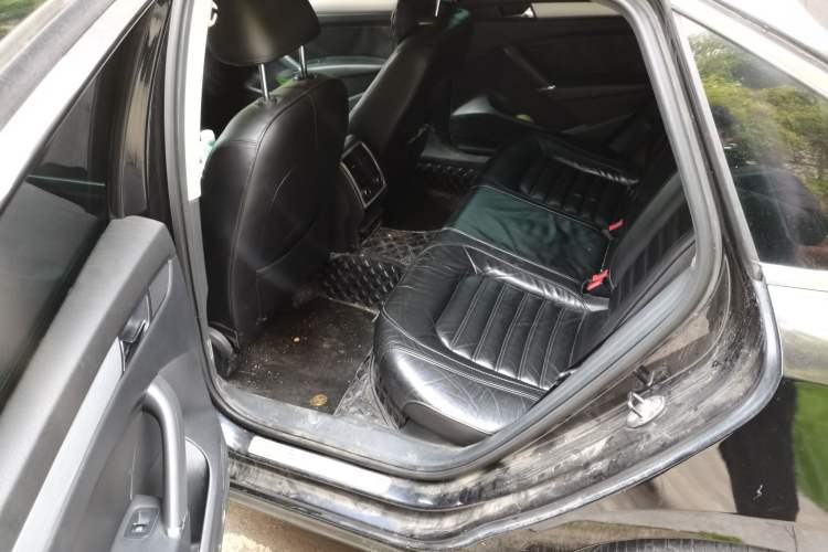 Used Volkswagen Passat 2013 1.8TSI DSG Prestige Edition Left Rear Seat