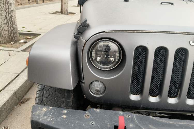 Used Jeep Wrangler 2013 3.6L Sahara Four-Door Edition
