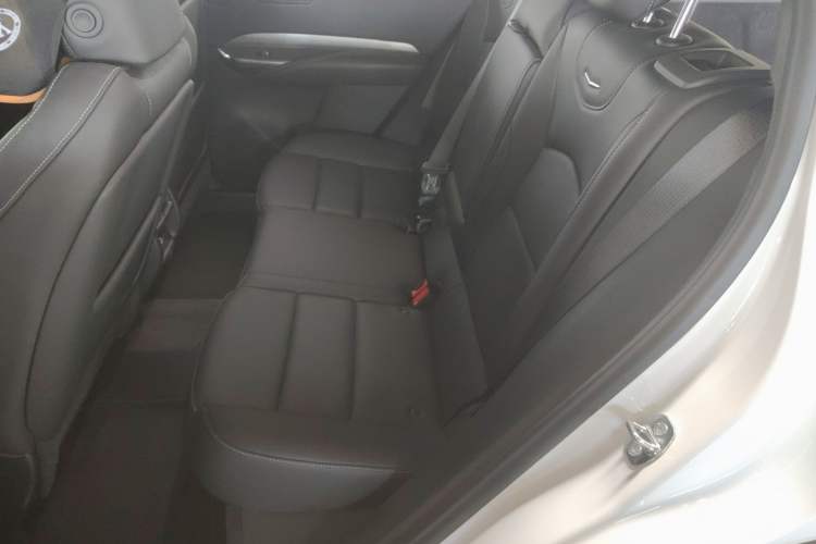 Used Cadillac XT4 2024 28T Two-Wheel-Drive Prestige Version
