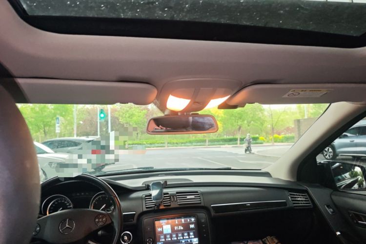 Used Mercedes-Benz R-Class 2017 R 320 4MATIC Business Edition Prestige Model