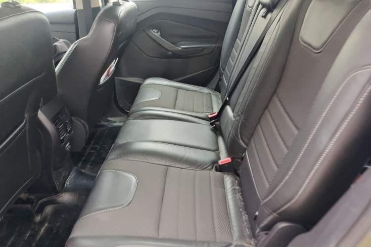Used Ford Kuga 2013 1.6L GTDi Two-Wheel-Drive Trend Model Left Rear Seat