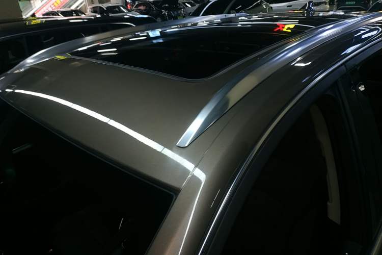 Used Buick Envision 2017 28T Four-Wheel Drive Luxury Model Roof