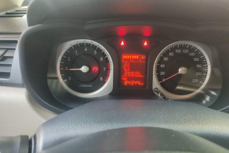 Used Venucia R50 2013 1.6L Manual Fashion Edition