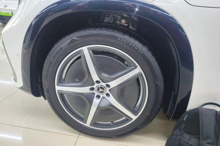 Used Mercedes-Benz EQS SUV 2023 450 4MATIC Pioneer Edition Left Front Wheel Hub