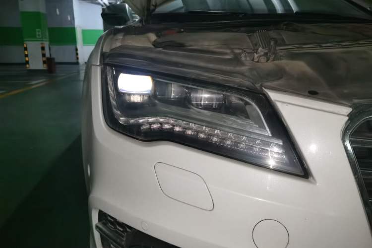 Used Audi S7 2013 4.0 TFSI quattro Right Front Headlight