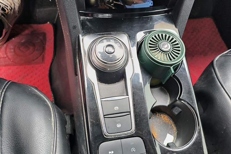 Used Ford Escape 2020 EcoBoost 245 Two-Wheel-Drive Titanium Edition
