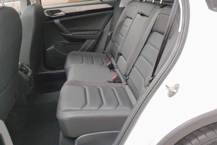 Used Volkswagen Tayron 2021 280TSI Two-Wheel Drive Luxury Smart Connectivity Version Left Rear Seat