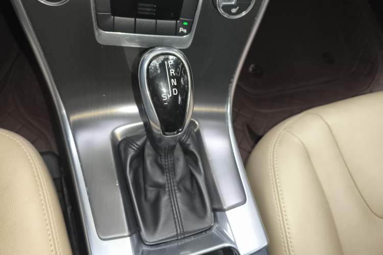 Used Volvo XC60 2014 T5 Zhiyi Edition
