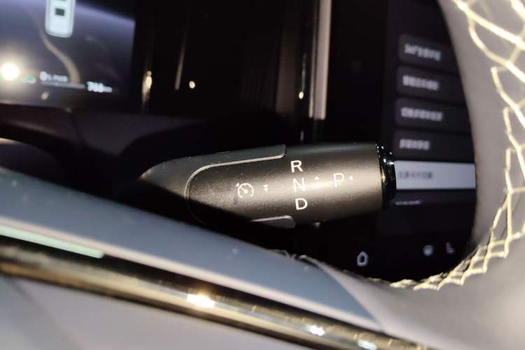 Used GAC Trumpchi Xiangwang M8 2025 Kunkun Series Max Luxury Cabin
