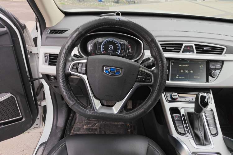 Used Geely Auto Emgrand X7 Sport 2016 1.8TD Automatic ZhiZun Version