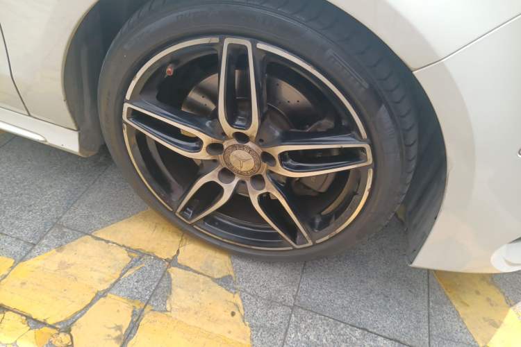 Used Mercedes-Benz CLA 2016 Year Restyled CLA 220 4MATIC Right Front Wheel Hub