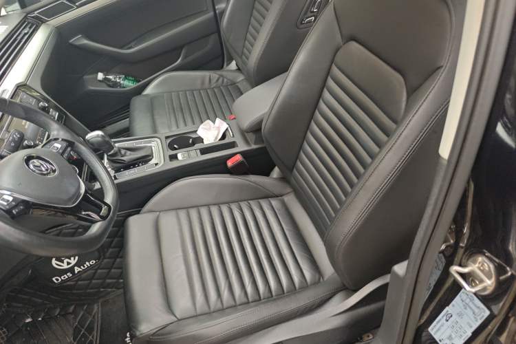 Used Volkswagen Magotan 2019 330TSI DSG Leading Model China VI Standard