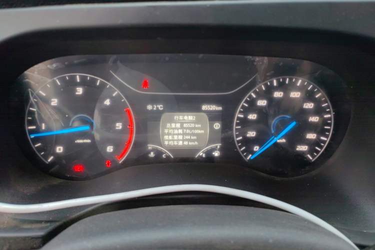 Used JMC Fushun 2023 2.0T Manual Short-Wheelbase Mid-Height Commercial Multi-Purpose 5-Seater Passenger Vehicle