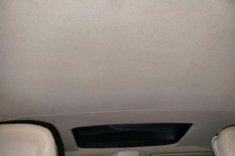 Used Mercedes-Benz Viano 2010 2.5L Prestige Edition