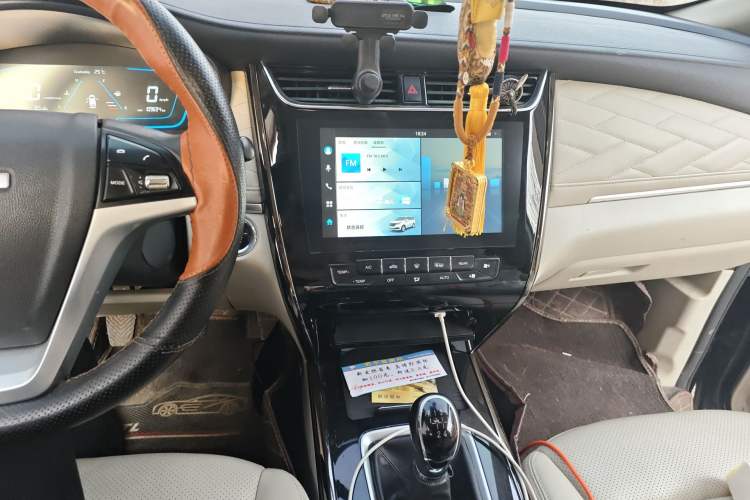 Used CHANGAN OSHAN Cosmos 2019 1.5T Manual Elite Version China V Standard Audio And AC Panel