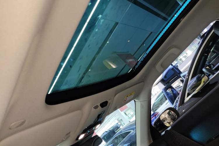 Used MINI Electric COOPER 2024 452km COOPER SE Artist Headliner