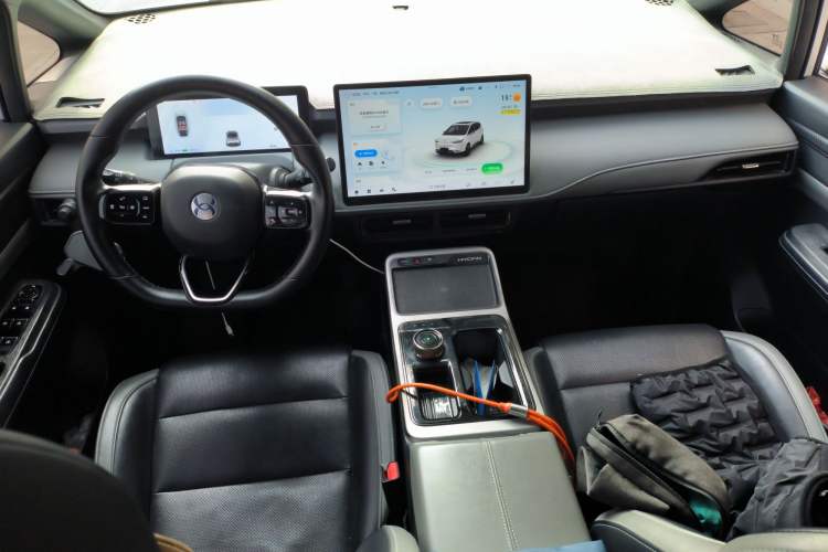 Used Hycan Z03 2022 510 km Range Trendy Cool Version 135 kW 63.98 kWh
