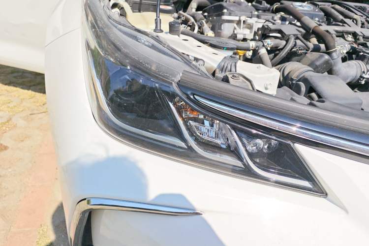 Used Toyota Corolla 2021 Dual-Motor 1.8L E-CVT Elite Edition Right Front Headlight