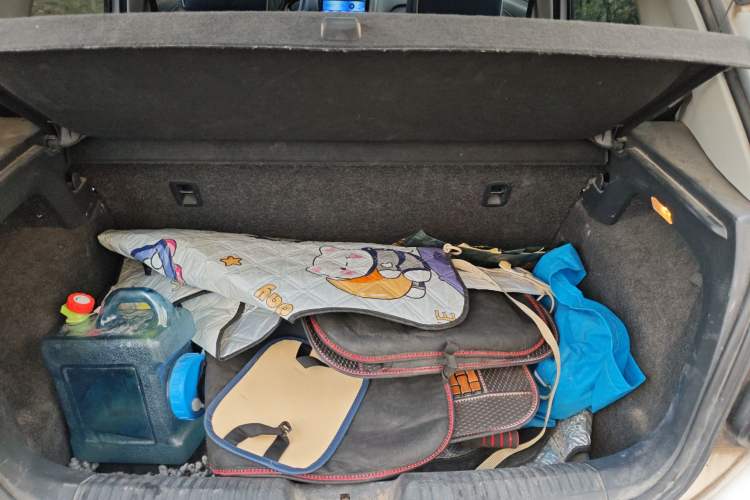 Used Volkswagen Polo 2016 1.4L Manual Fashion Model
