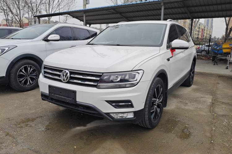 Used Volkswagen Tiguan L 2020 330TSI Automatic Two-Wheel Drive Smart Luxury Edition China VI Standard