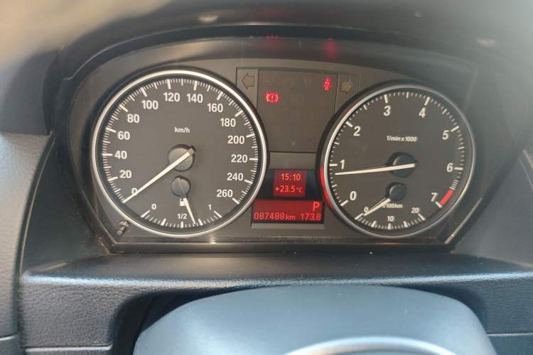 Used BMW X1 2015 sDrive18i Leading Edition
