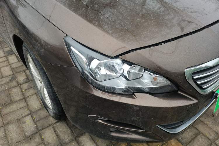 Used Peugeot 408 2014 1.8L Manual Leading Edition Right Front Headlight