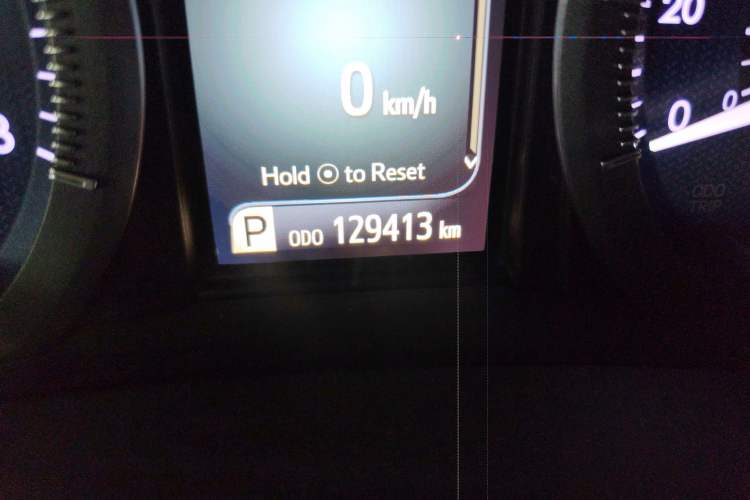 Used Toyota SIENNA 2015 3.5L Two-Wheel Drive LE Odometer Close Up