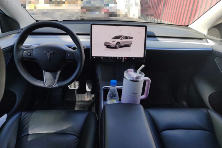 Used Tesla Model Y 2022 Revised Version Long-Range All-Wheel Drive Center Console