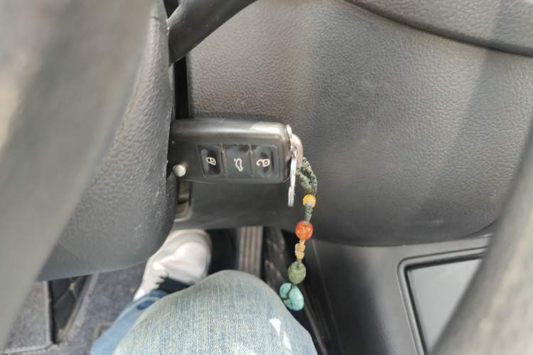 Used Volkswagen Tiguan 2016 280TSI Automatic Two-Wheel-Drive Silk Road Style Edition Vehicle Key