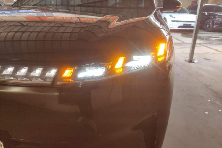 Used Dongfeng eπ eπ008 2024 636Max All-Electric Version 6 Seats
