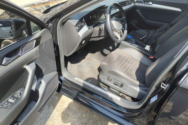 Used Volkswagen Magotan 2021 330TSI DSG 30th Anniversary Edition
